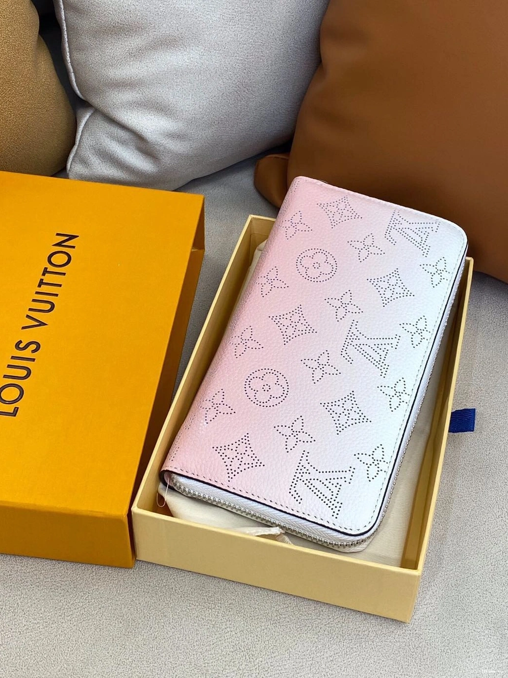 Cheap LOUIS WALLET VUITTON ZIPPY 0823